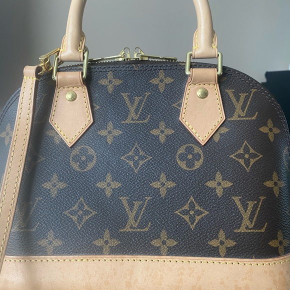 Louis Vuitton Alma BB bag - Picture 8 of 15